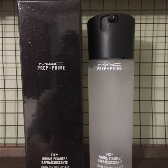 Face primer and setting spray in one - Picture 1 of 2